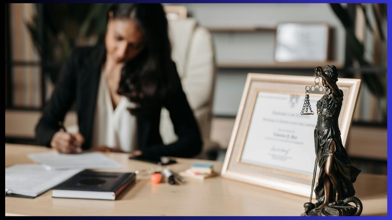 Buying property in Greece in 2026 with legal documents, notarial deed and registration at the Hellenic Cadastre