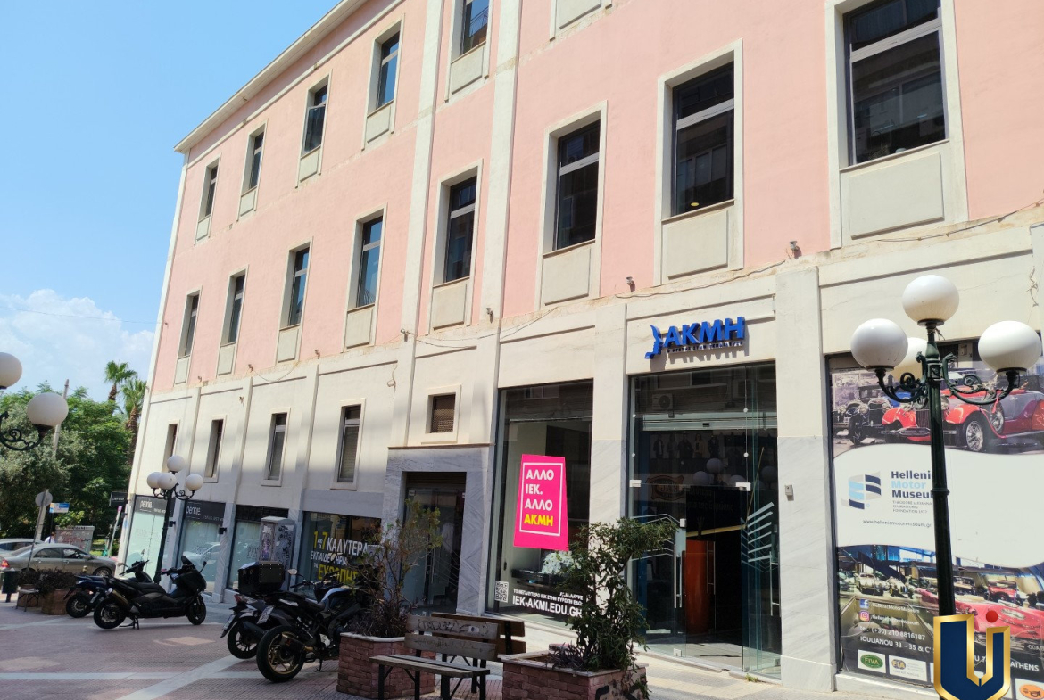 Exterior view of the corner commercial property for sale in central Piraeus, property code 150-1017