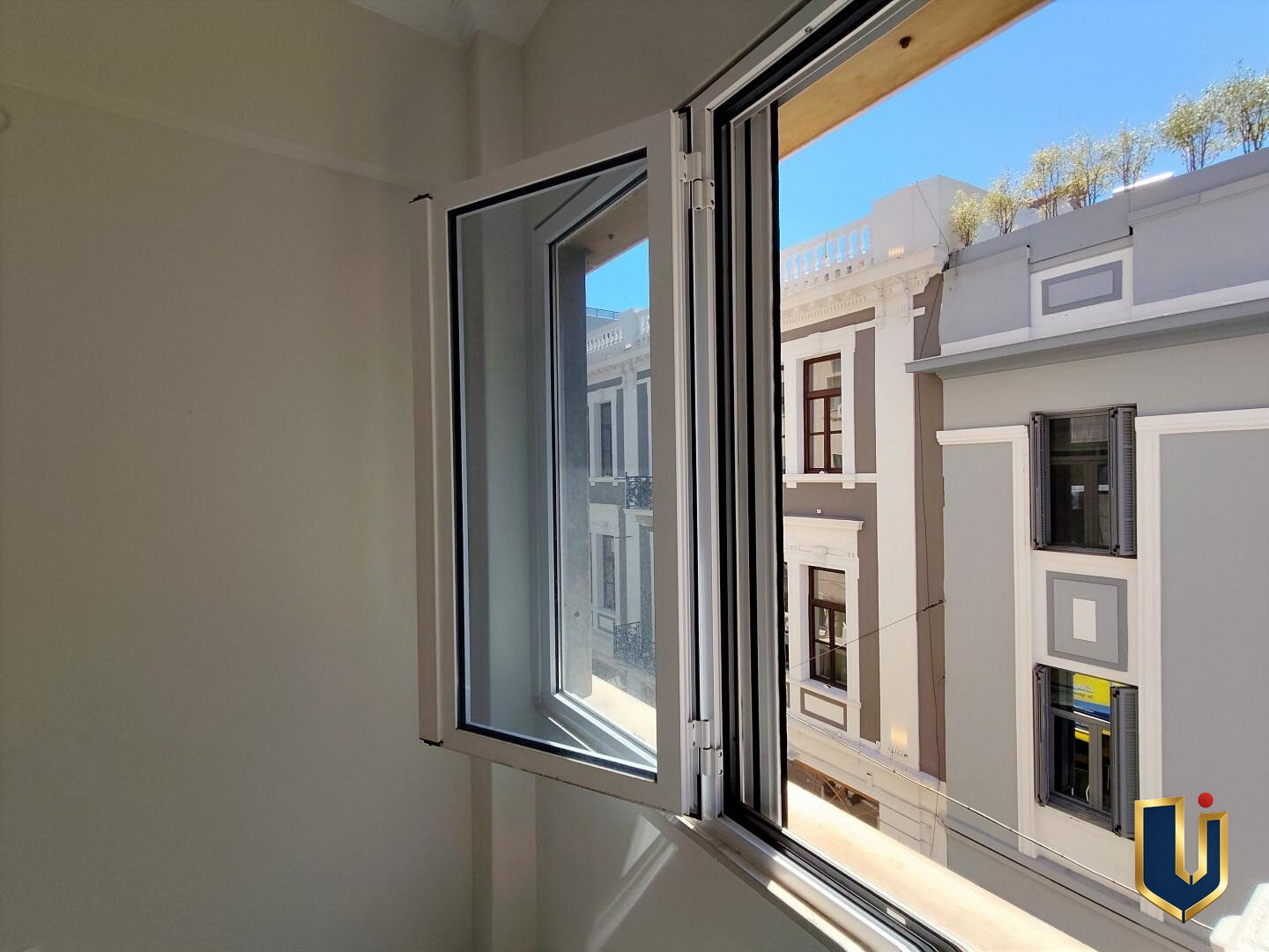 New Double-Glazed Aluminium Windows – Ermou Street Office New aluminium window frames with double glazing and insect screens in the renovated office on Ermou Street, Athens.