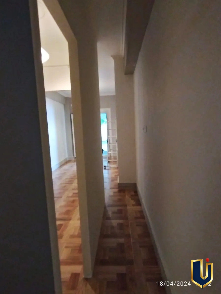 Interior view of the apartment’s large room with parquet flooring in Ano Patisia, Athens
